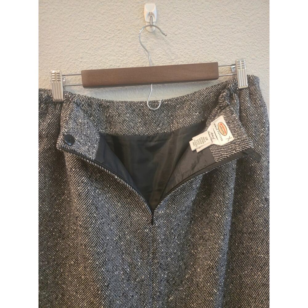 Vintage Talbots Petites 12W Wool Blend Italian Fabric Faux Wrap Tweed Skirt - Picture 6 of 7